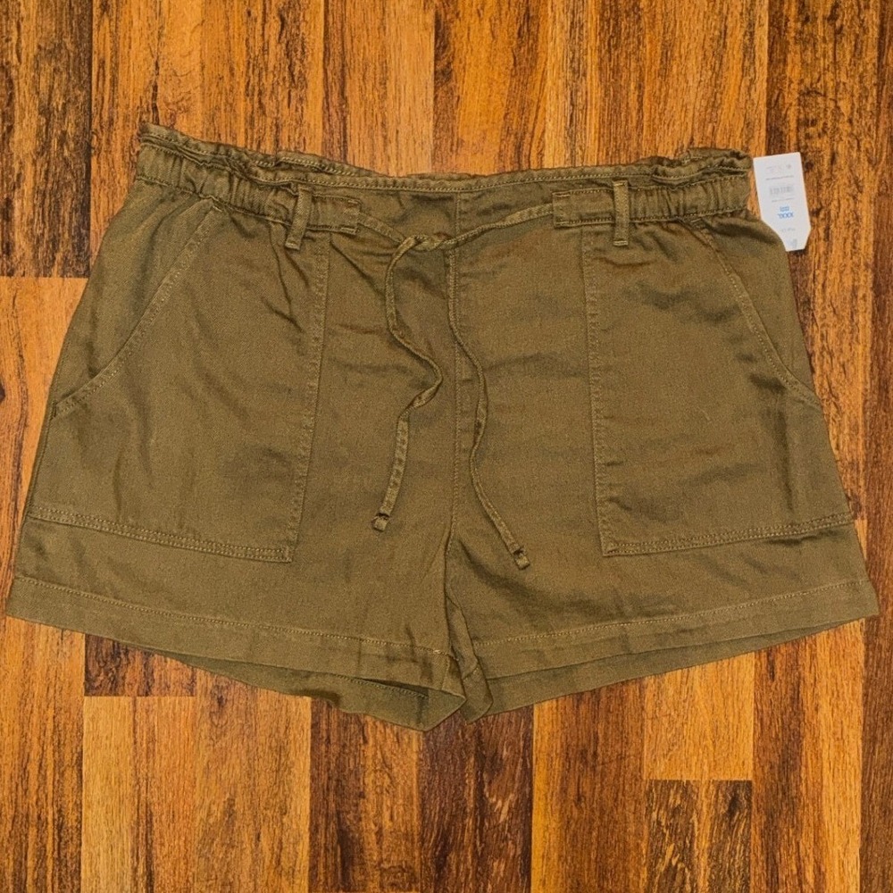 Time and Tru Womens XXXL 22 Olive Green Pull On Utility Shorts NWT